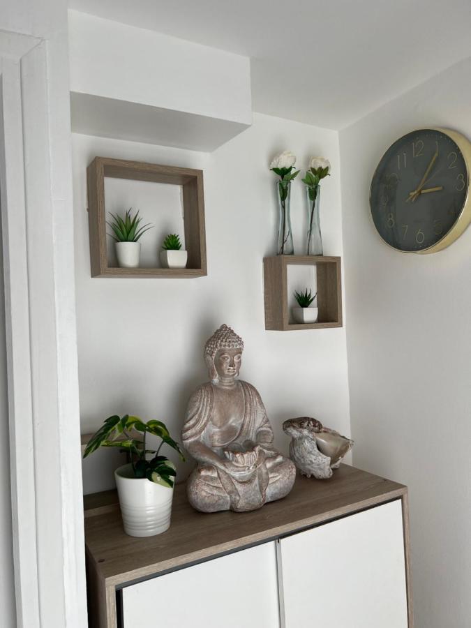 Apartment Au Bor De Marseille